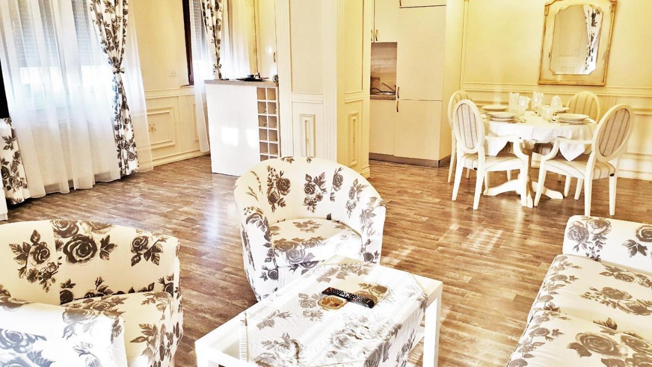 My Hotel Apartments Baneasa Букурещ Екстериор снимка